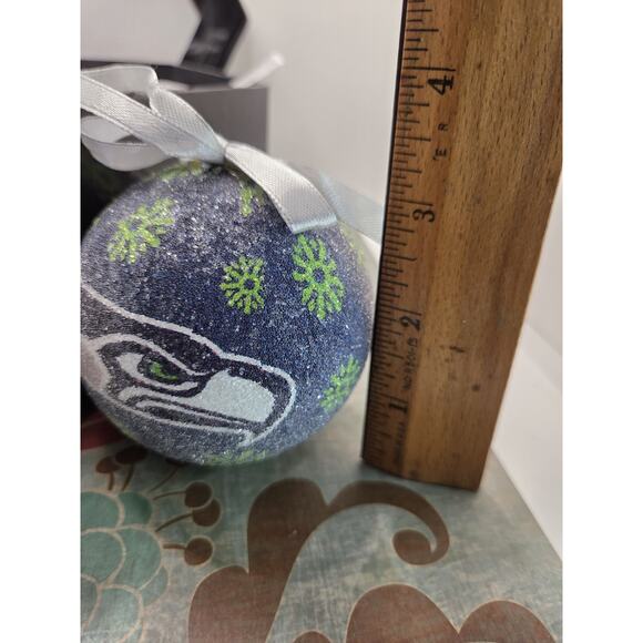 Set of 6 Seattle Seahawks NFL LED Light-Up Christmas Ornaments Tree New Tested - Picture 4 of 10